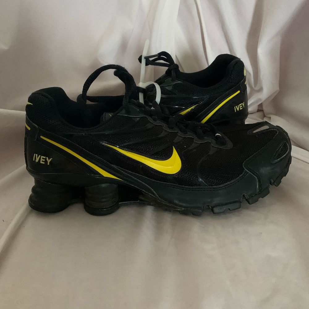 Nike shox ivey size 7w